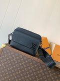 Louis Vuitton Aerogram Fastline Messenger Bag M22482
