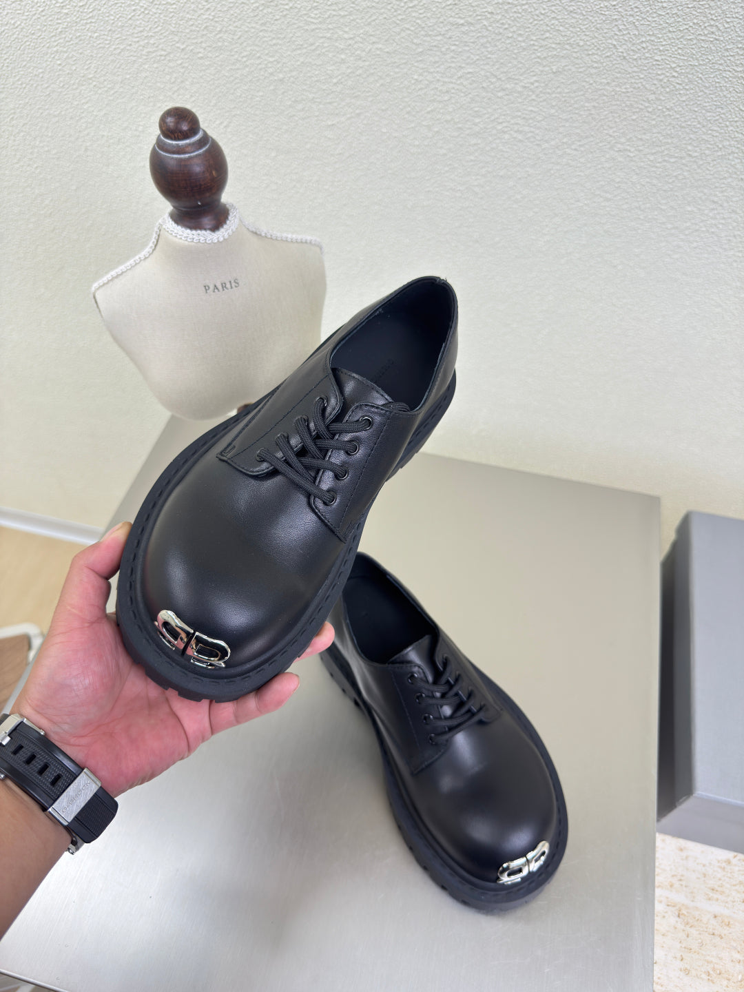 STOMPER DERBY IN BLACK SOFT BULLSKIN